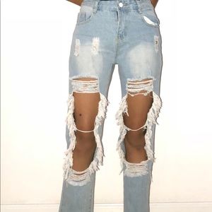 Regular Purposely OverSized Ripped Jeans!